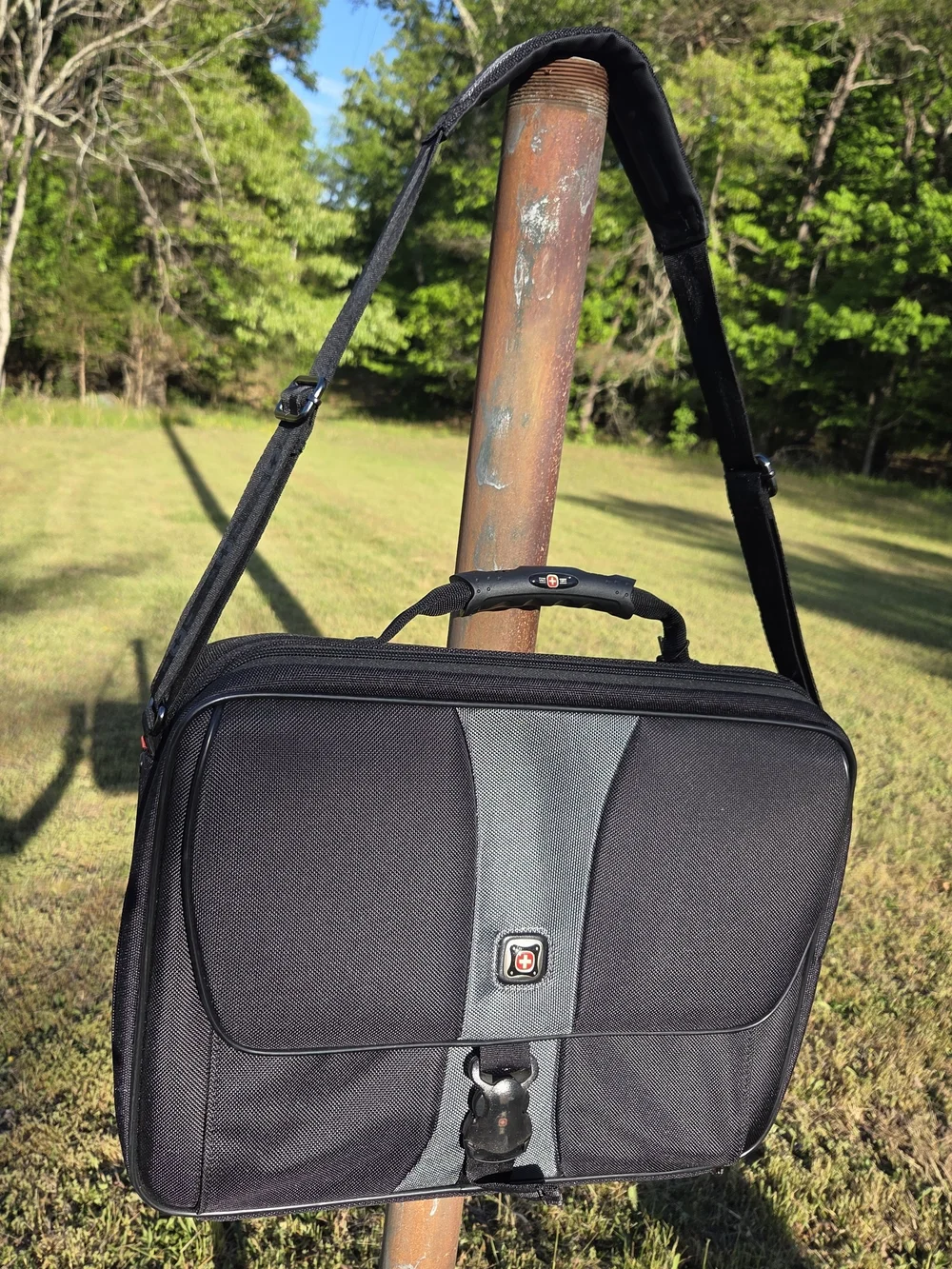 SwissGear By Wenger Sierra Black and Gray Laptop Messenger Bag